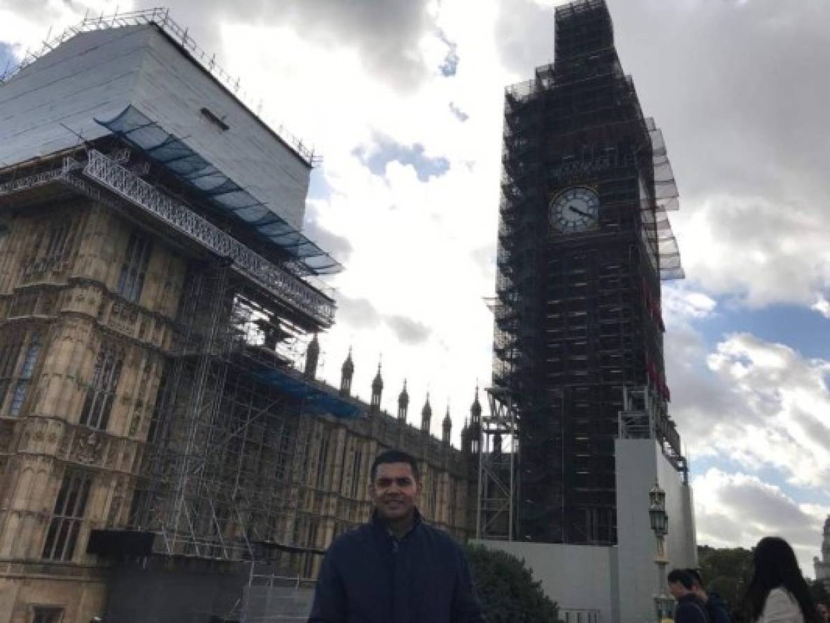 Amado Guevara se codea en Londres con los mejores técnicos del mundo