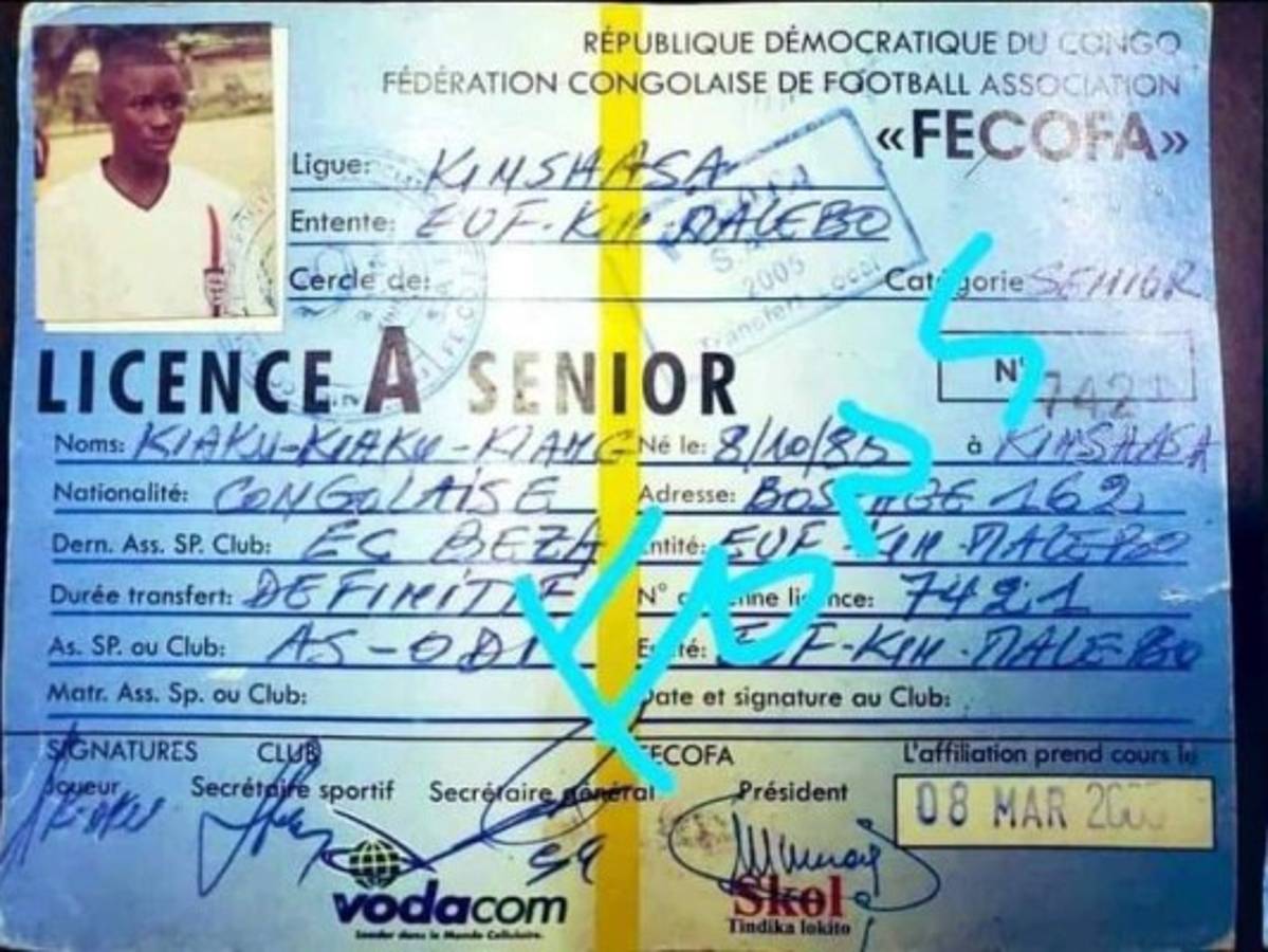 Todo un misterio: Guélor Kanga, el futbolista africano que nació en 1990... ¡pero su madre falleció en 1986!