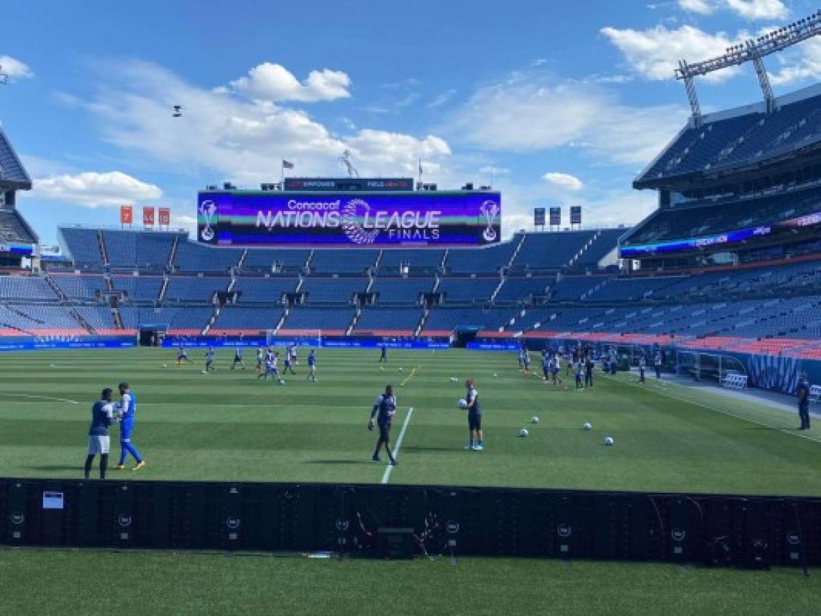 El saludo de Coito con el 'Tata' Martino: así se preparó Honduras antes de medirse a Estados Unidos en Denver