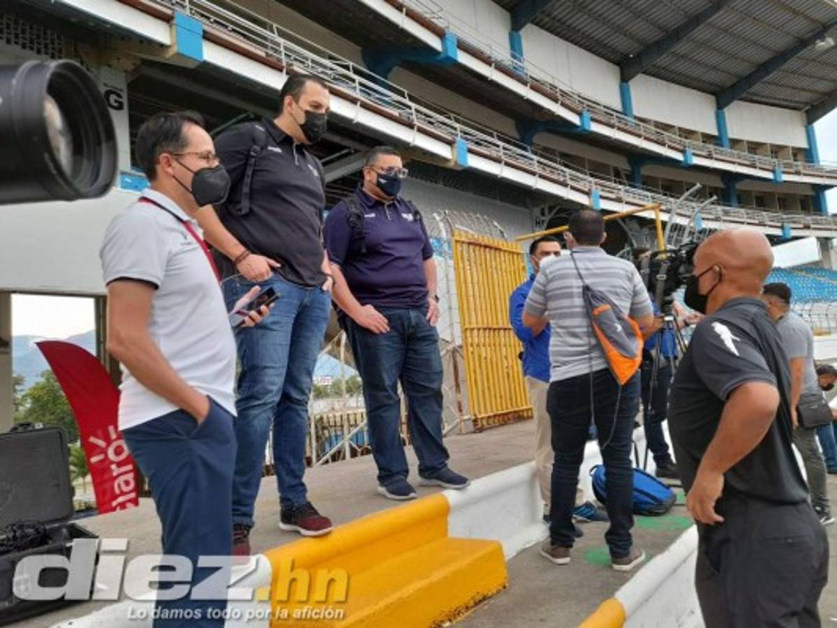 Llegan más jugadores, Quioto es noticia y quién es la bella chica: Así fue el entreno de Honduras