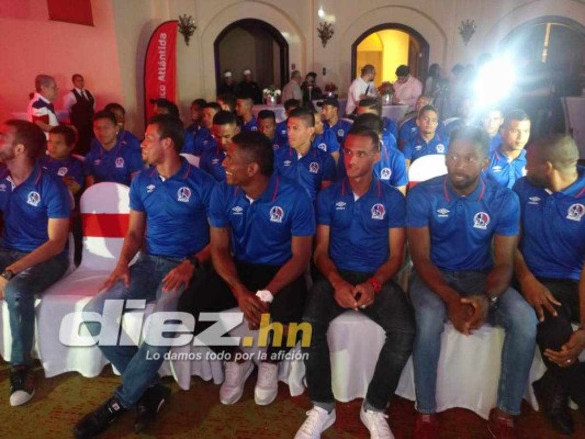 FOTOS: El ambientazo por la presentación de la nueva camisa del Olimpia