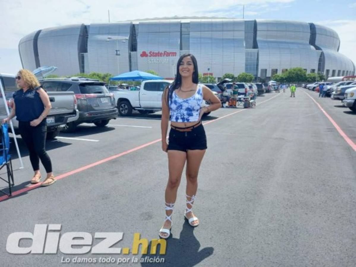 Un hondureño con una mexicana: Las bellas chicas que deslumbran en el State Farm Stadium