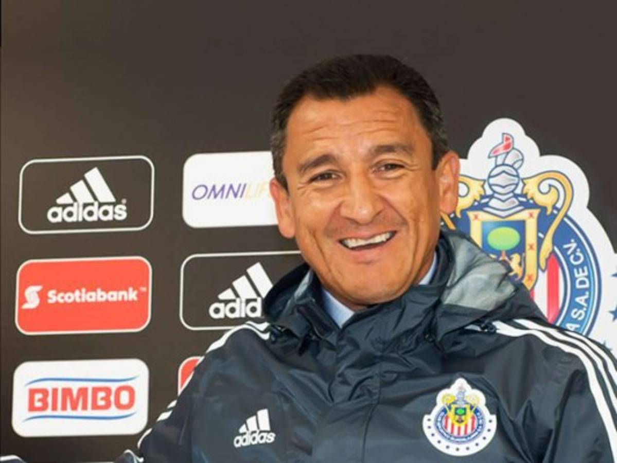Mundialistas, interinatos y pruebas: Los 27 entrenadores que ha tenido Chivas en la era de Jorge Vergara