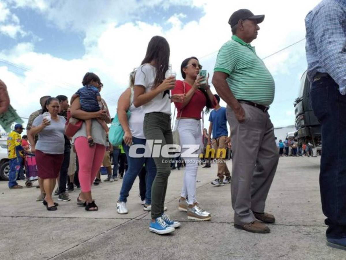 ¡AMBIENTAZO! Espectacular lleno en el Juan Ramón Brevé previo a la Gran Final de Ascenso