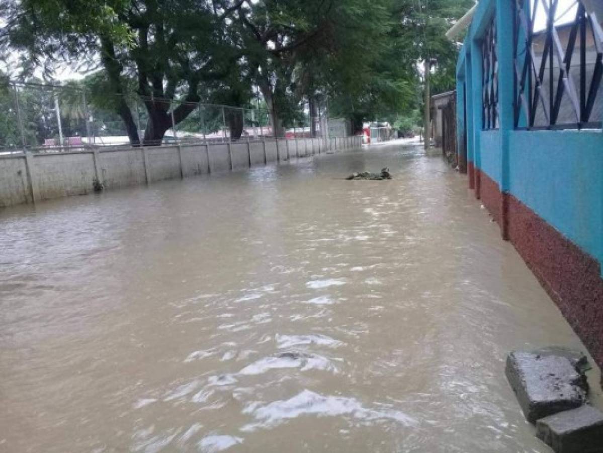 Alerta en el Valle de Sula: Río Chamelecón se desborda tras las torrenciales lluvias por Iota