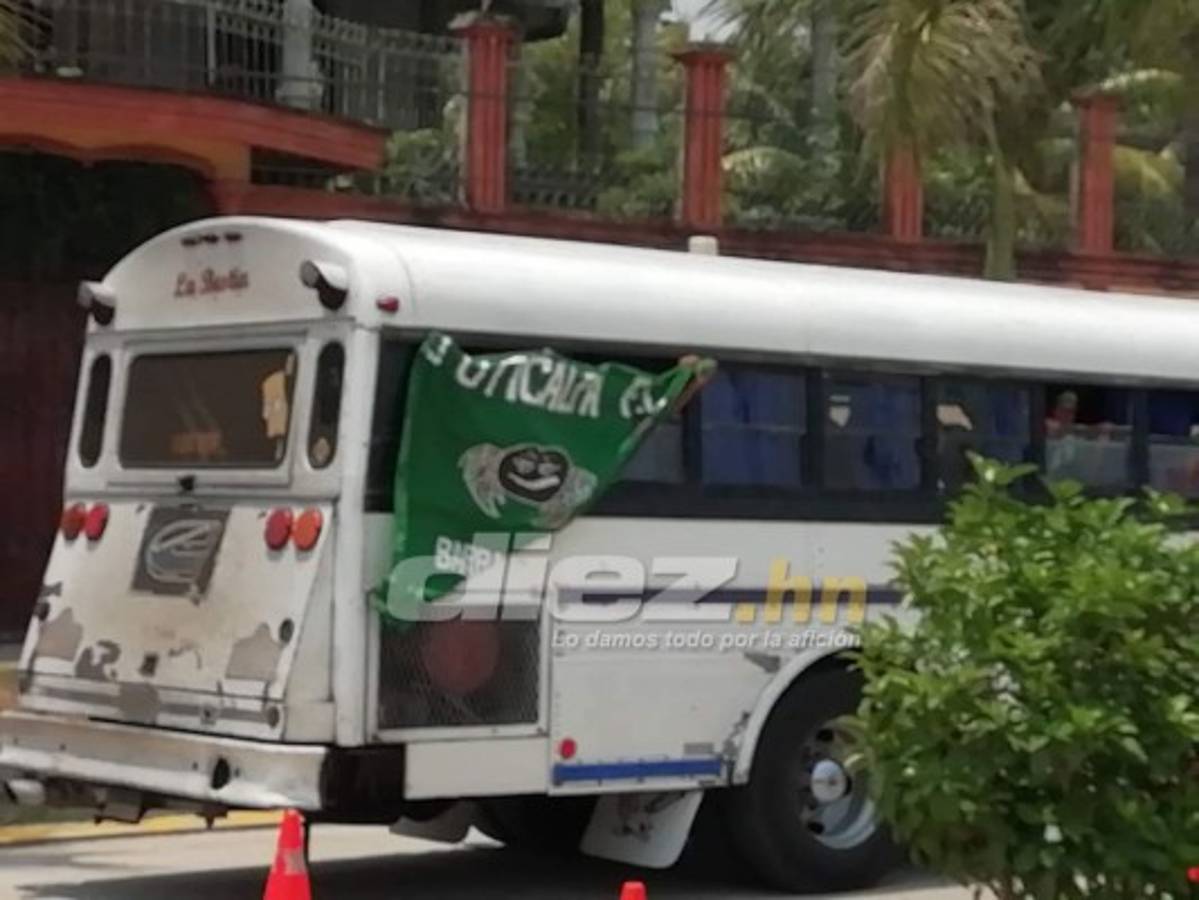 ¡Ambientazo! Progeseños y olanchanos viven una fiesta en el Humberto Micheletti