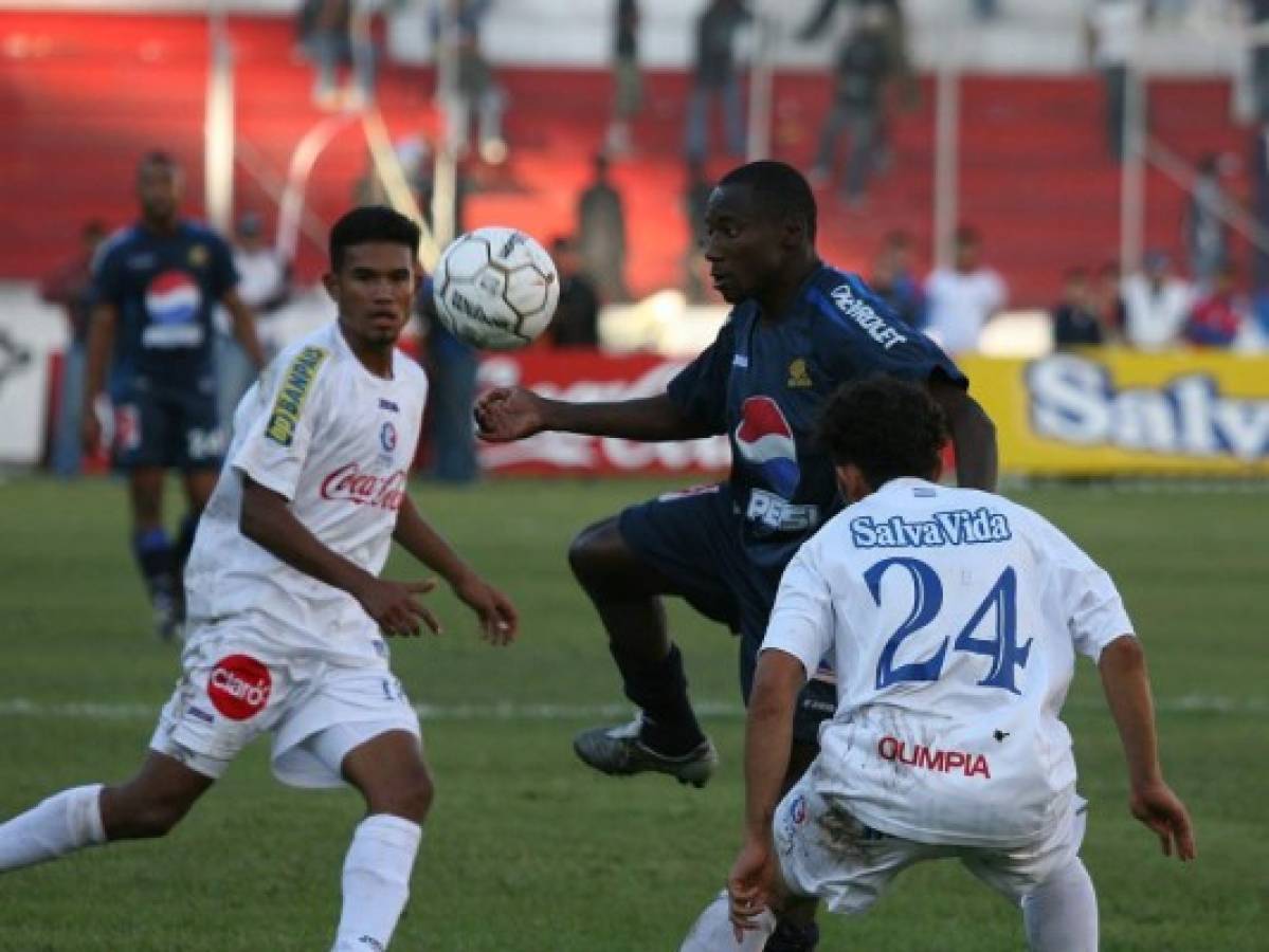 ¡Ninguno de Olimpia! Jocimar Nascimento da su 11 titular de compañeros que tuvo en el fútbol hondureño