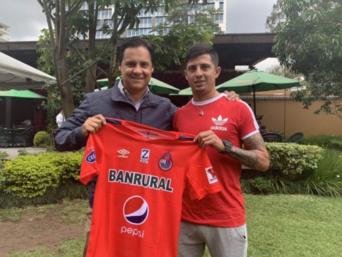 Mercado Centroamérica: Legionario regresa a El Salvador, Municipal con fichaje y catrachos son noticia en Costa Rica