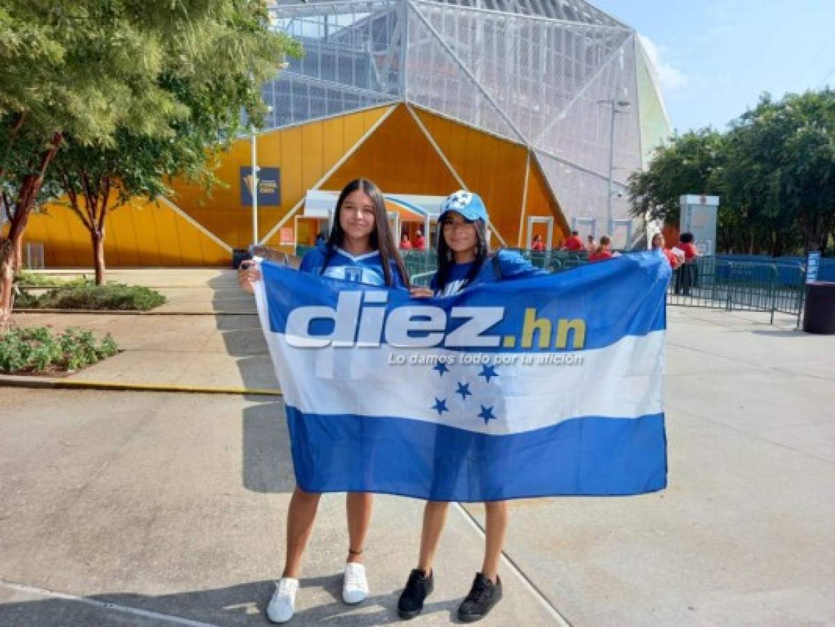 ¡La belleza catracha está presente! El ambientazo que se vive en Houston por el Honduras vs. Qatar