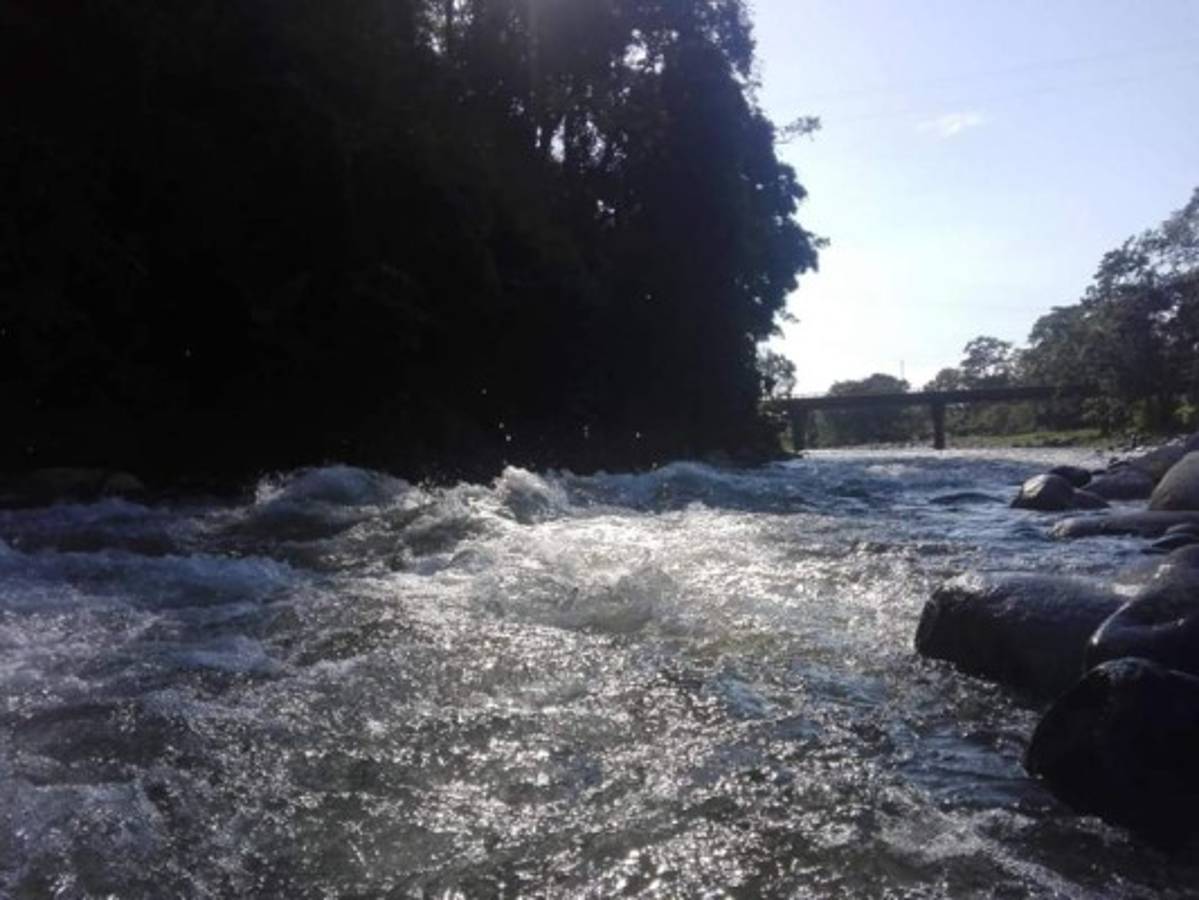 ¡Ríos limpios e irreconocibles! La otra cara de la pandemia del coronavirus en Honduras