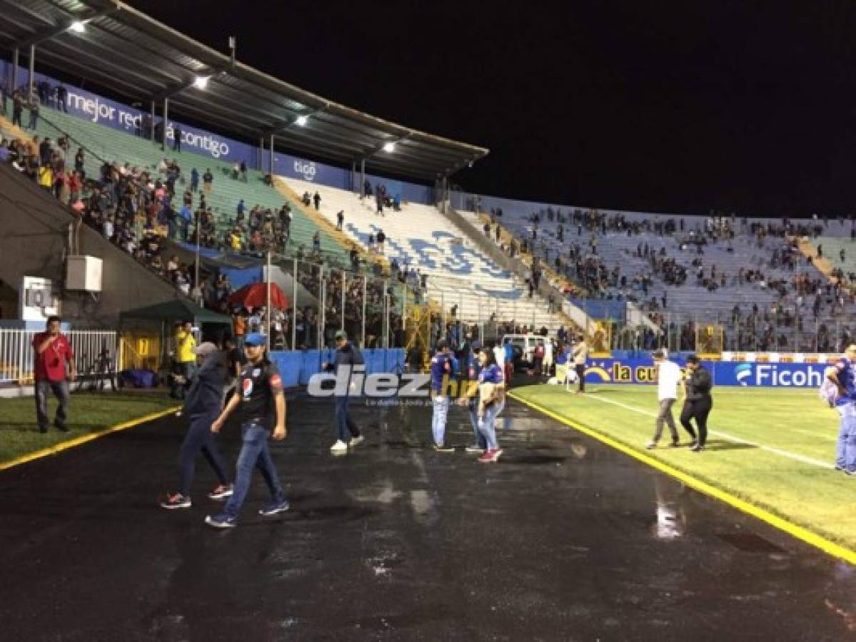 ¡Muertos, heridos y desmayados! El caos dentro y fuera del Estadio Nacional