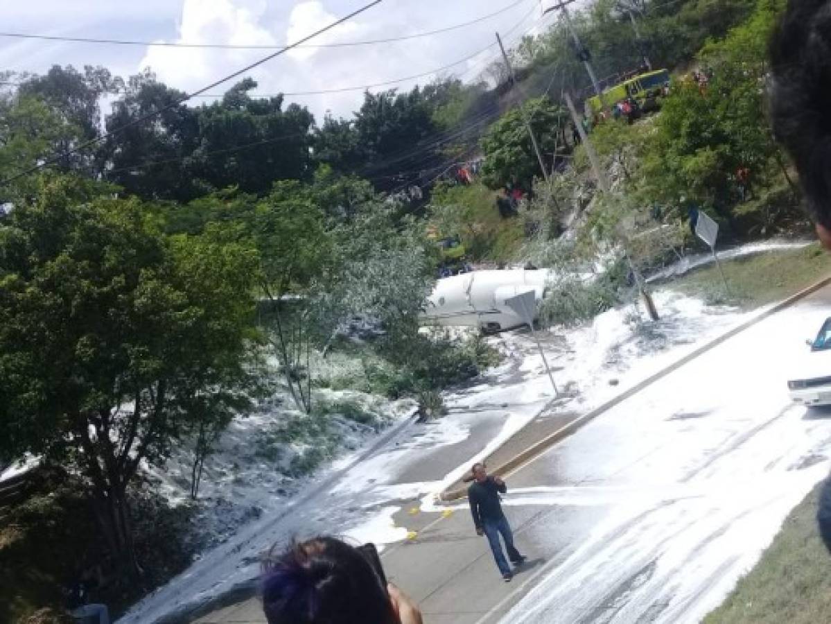 FOTOS: Impactantes imágenes del avión que se salió de la autopista en el aeropuerto Toncontín