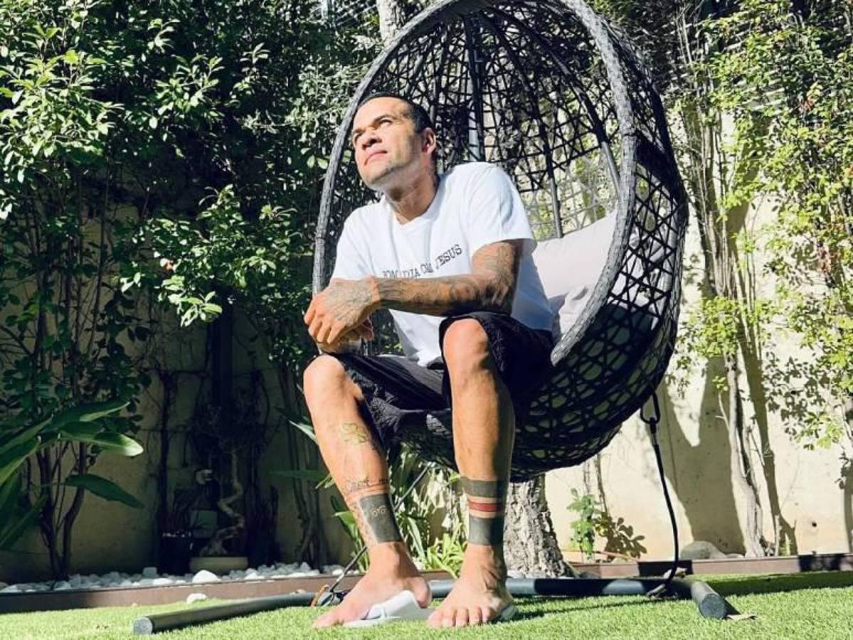 Dani Alves se olvida del fútbol y anuncia su nuevo negocio en su carrera profesional tras salir de la cárcel