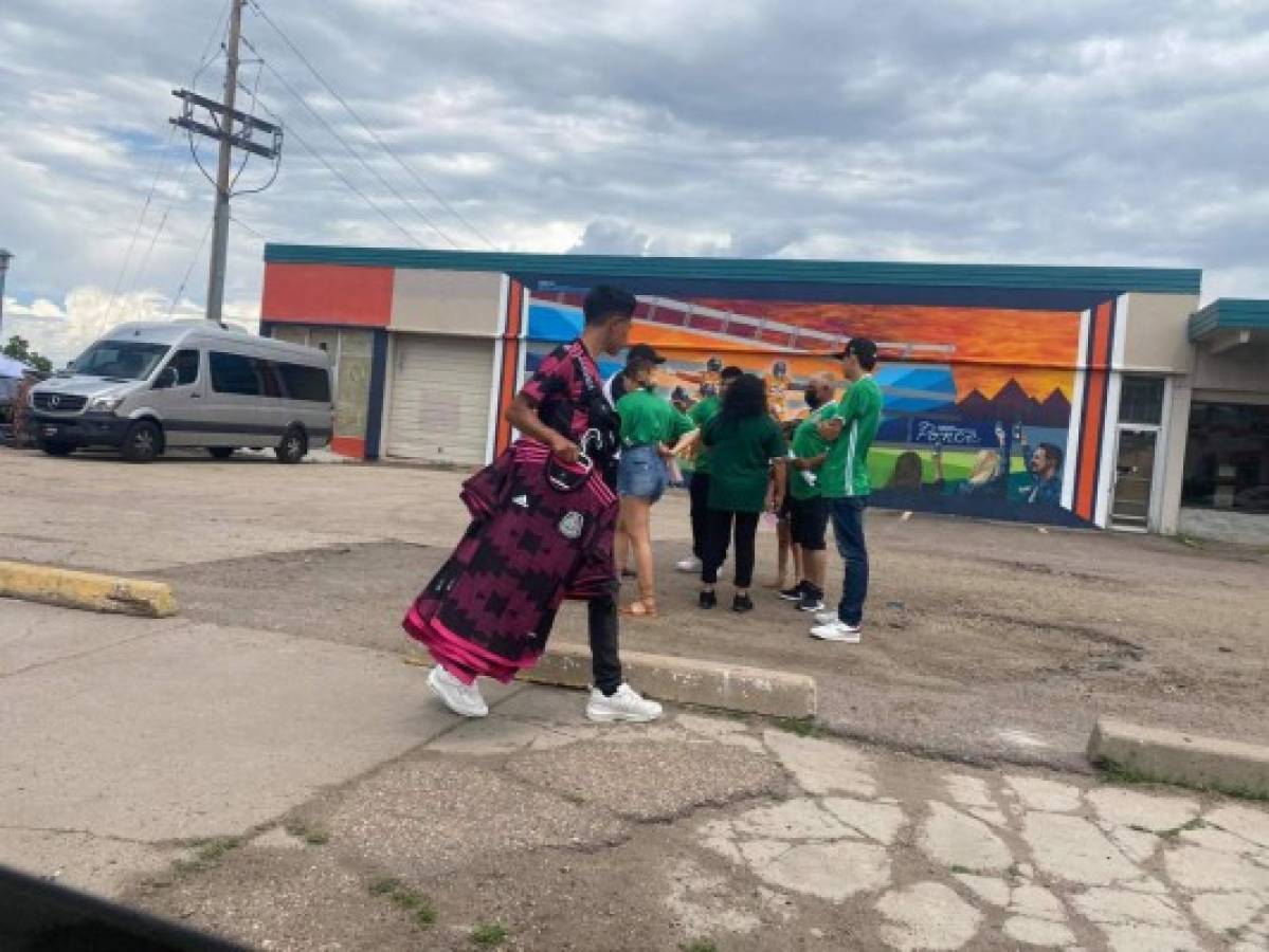 Así se vive el ambiente previo al Honduras-Costa Rica en Denver: Familia de jugador de la H presente