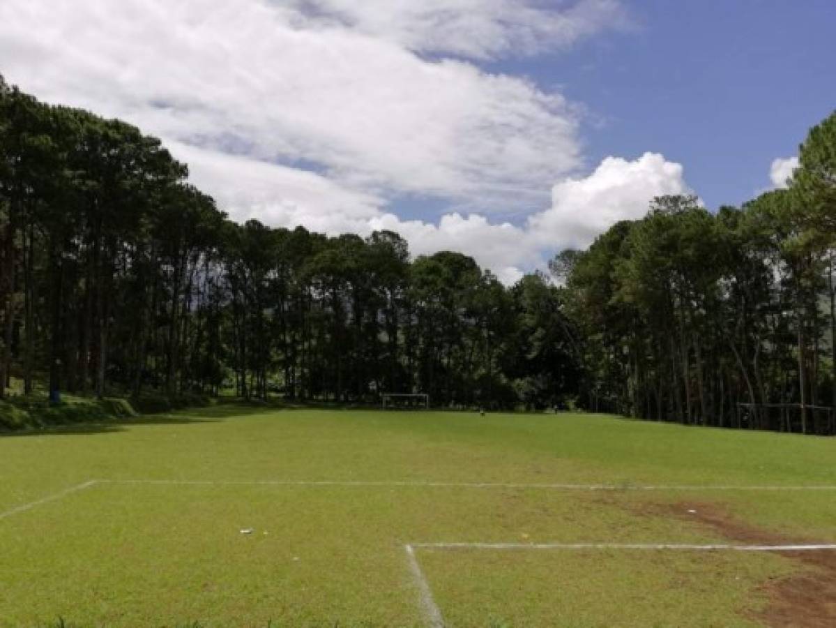 FOTOS: Exóticas canchas en Honduras donde juegan fútbol burocrático