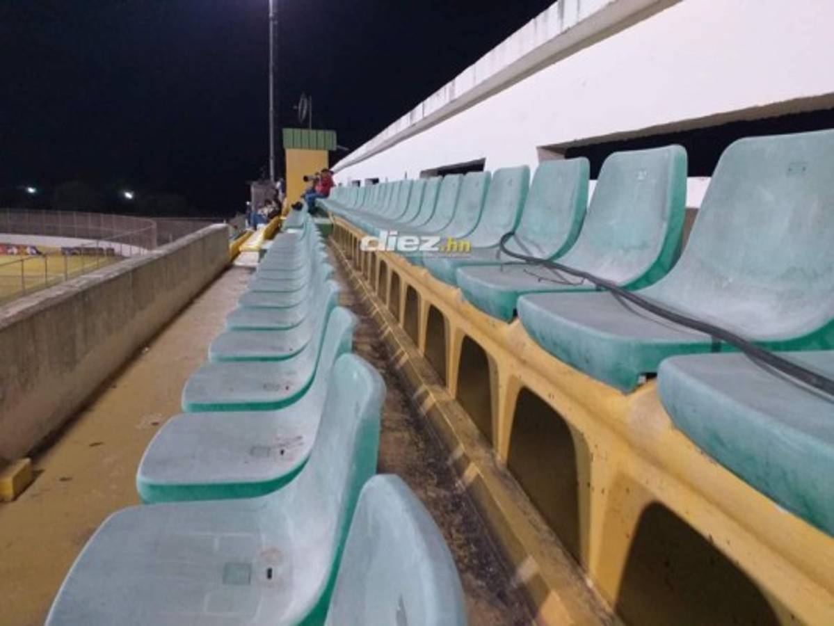 NO VISTE EN TV: Reclamo airado de Hernán Medford, bronca y lluvia en Choluteca