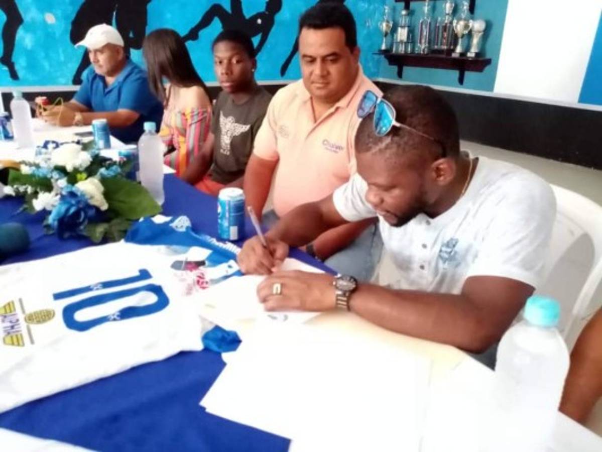 Fichajes: Comunicaciones ficha a hondureño; bombazo del Olimpia y Portigliatti suena en dos clubes