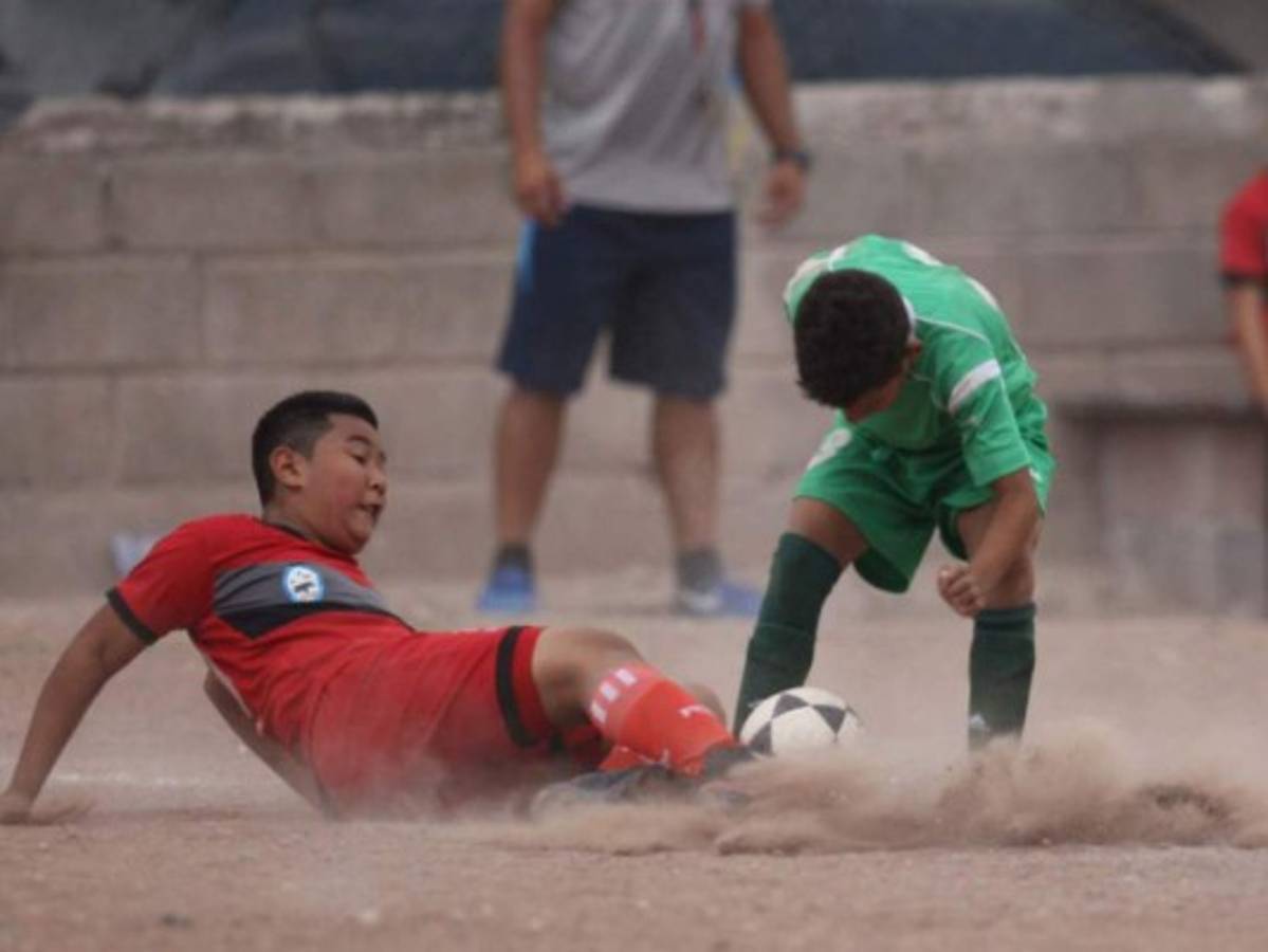 En fotos: El mini estadio que Fenafuth está construyendo en Tegucigalpa