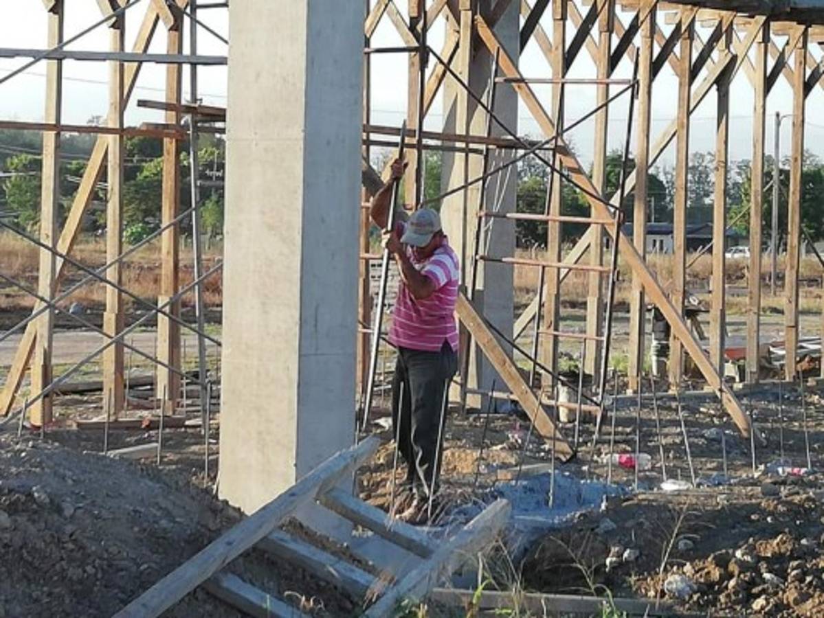 Parrillas One anuncia que está instalando sillas en las graderías al nuevo estadio