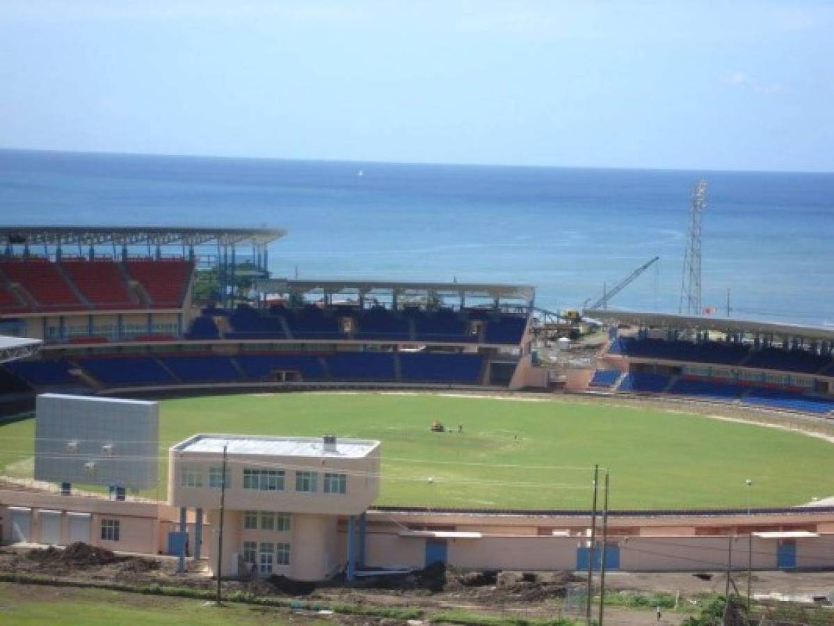 ¡Raros y bonitos! Los estadios más curiosos de la Liga Naciones de Concacaf