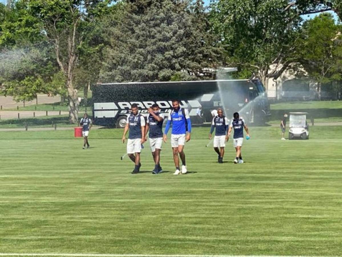 Último entreno de Honduras en Denver: charla entre Elis y Coito, competencia en el arco y, ¿Rivas lesionado?