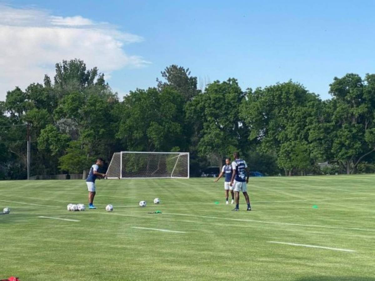 Último entreno de Honduras en Denver: charla entre Elis y Coito, competencia en el arco y, ¿Rivas lesionado?