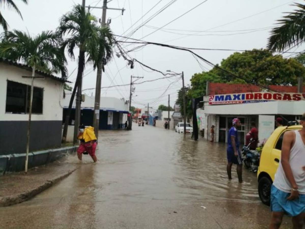 La tormenta Iota golpea a Colombia; Cartagena de Indias, bajo el agua