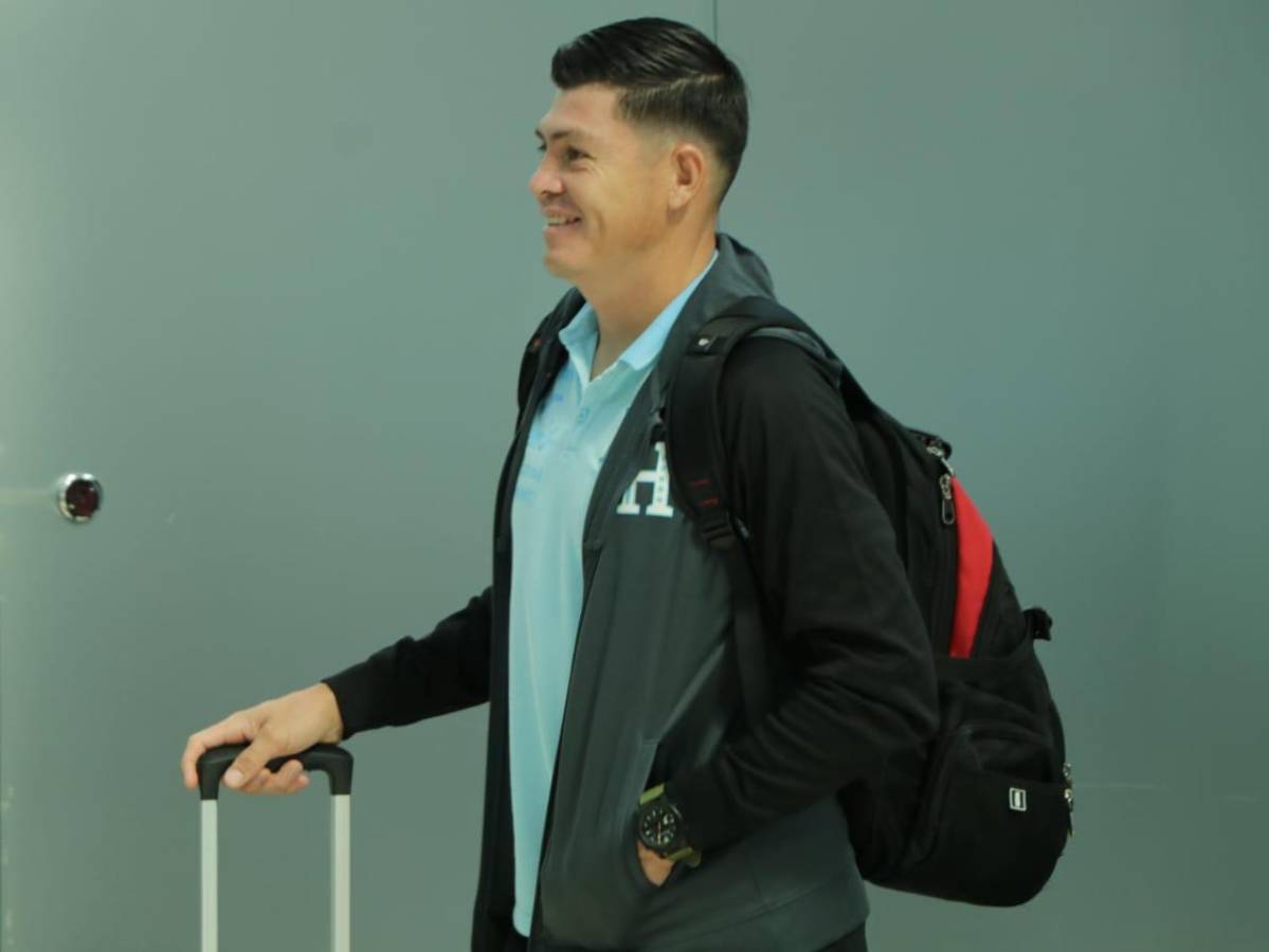 Los dos pelones en la Selección de Honduras tras el debut en las eliminatorias; la Bicolor viajó rumbo a Bermudas