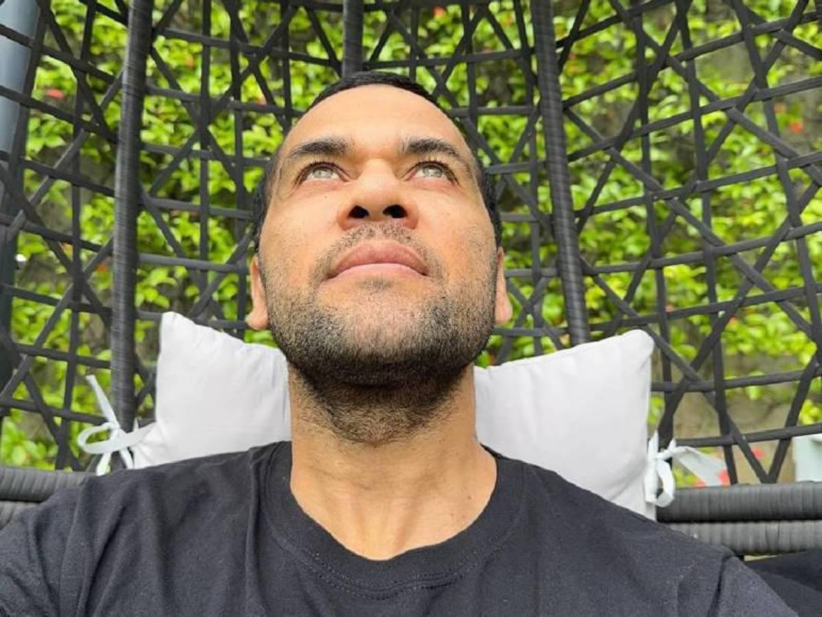Dani Alves se olvida del fútbol y anuncia su nuevo negocio en su carrera profesional tras salir de la cárcel