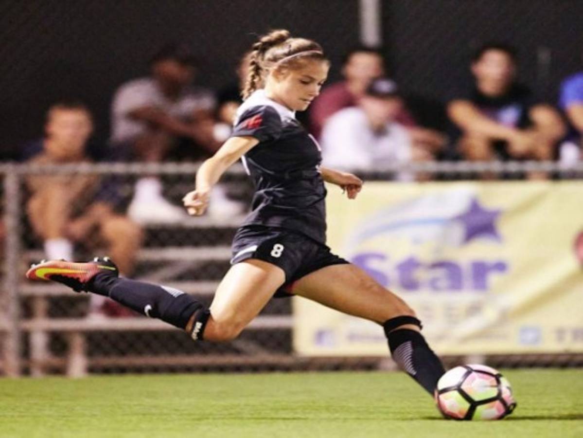 Paige Almendariz, la futbolista estadounidense que cautiva Instagram con su belleza