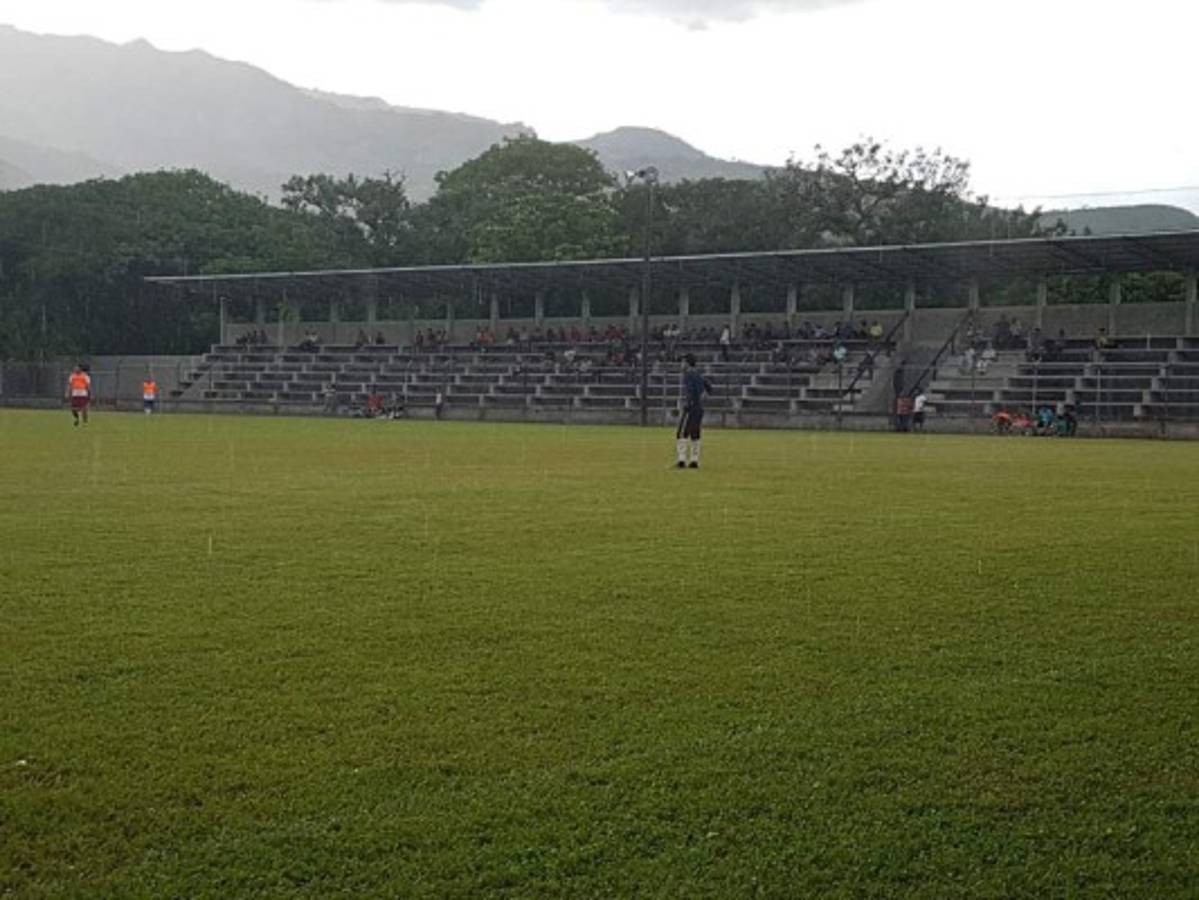 ¡Qué bonito! Así quedó el estadio de Orocuina que será estrenado este sábado