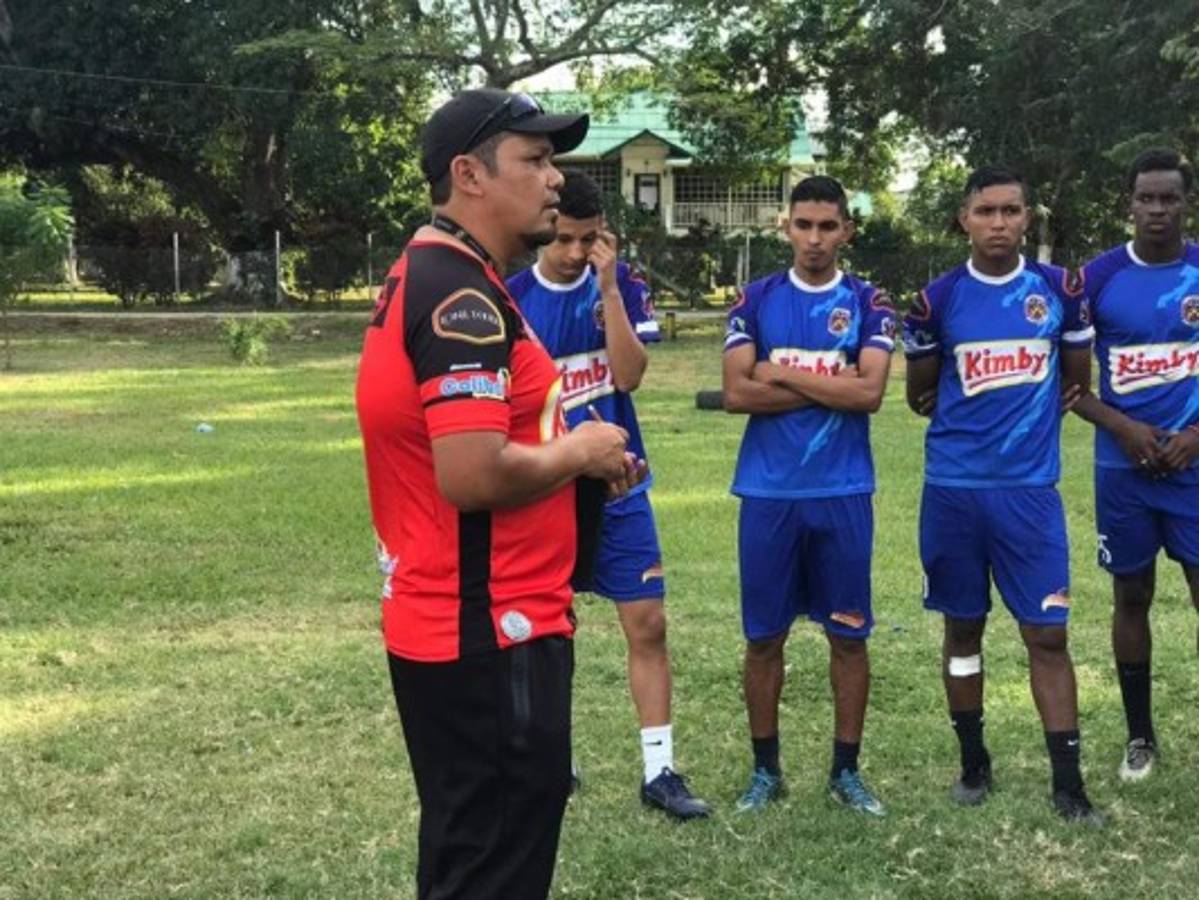 Fichajes: Ex de Olimpia se prueba en segunda y Victoria se empieza a armar