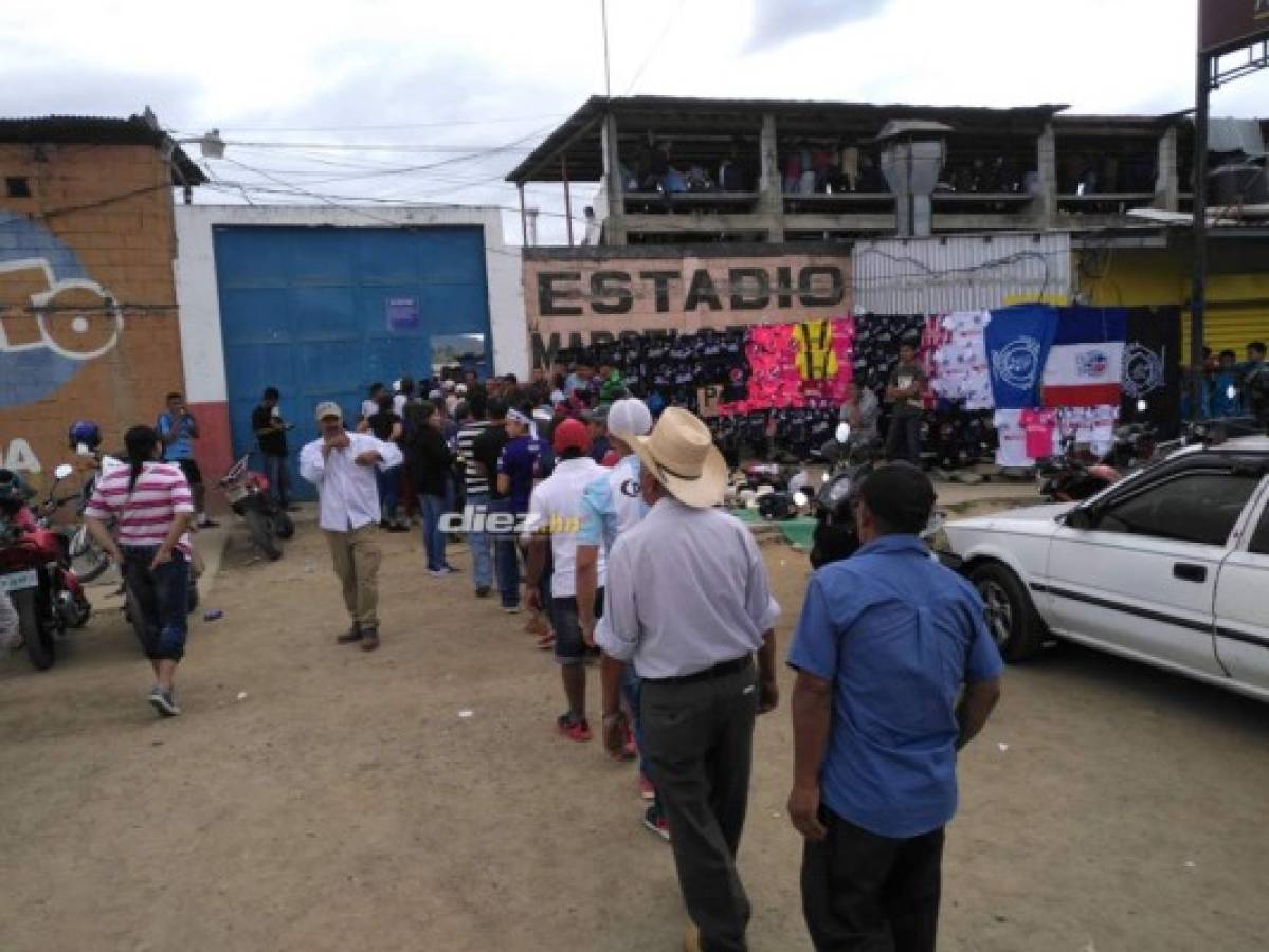 Danlí se vuelve a pintar de azul previo al juego Real de Minas-Motagua