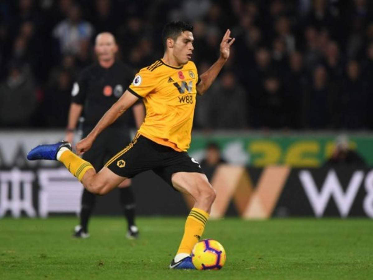 ¡Efectivo! La increíble marca penalera de mexicano Raúl Jimenez que supera a Cristiano Ronaldo