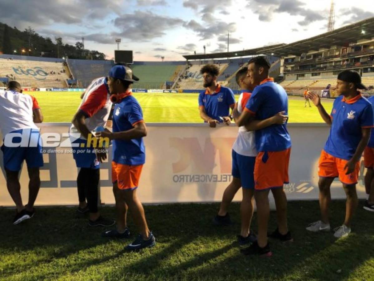 No se vio en TV: José Pinto sí estuvo en el Nacional, invitado de lujo del Olimpia y bellas chicas