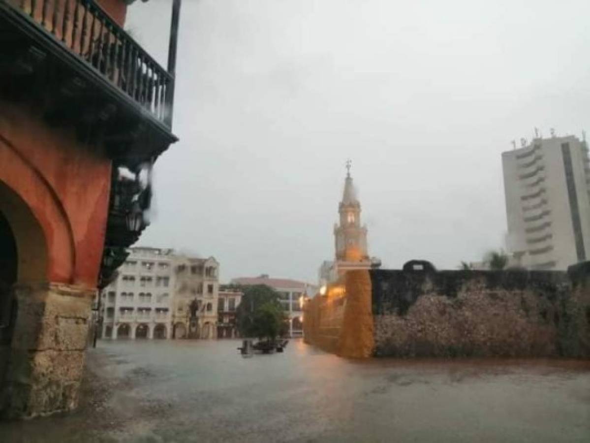 La tormenta Iota golpea a Colombia; Cartagena de Indias, bajo el agua