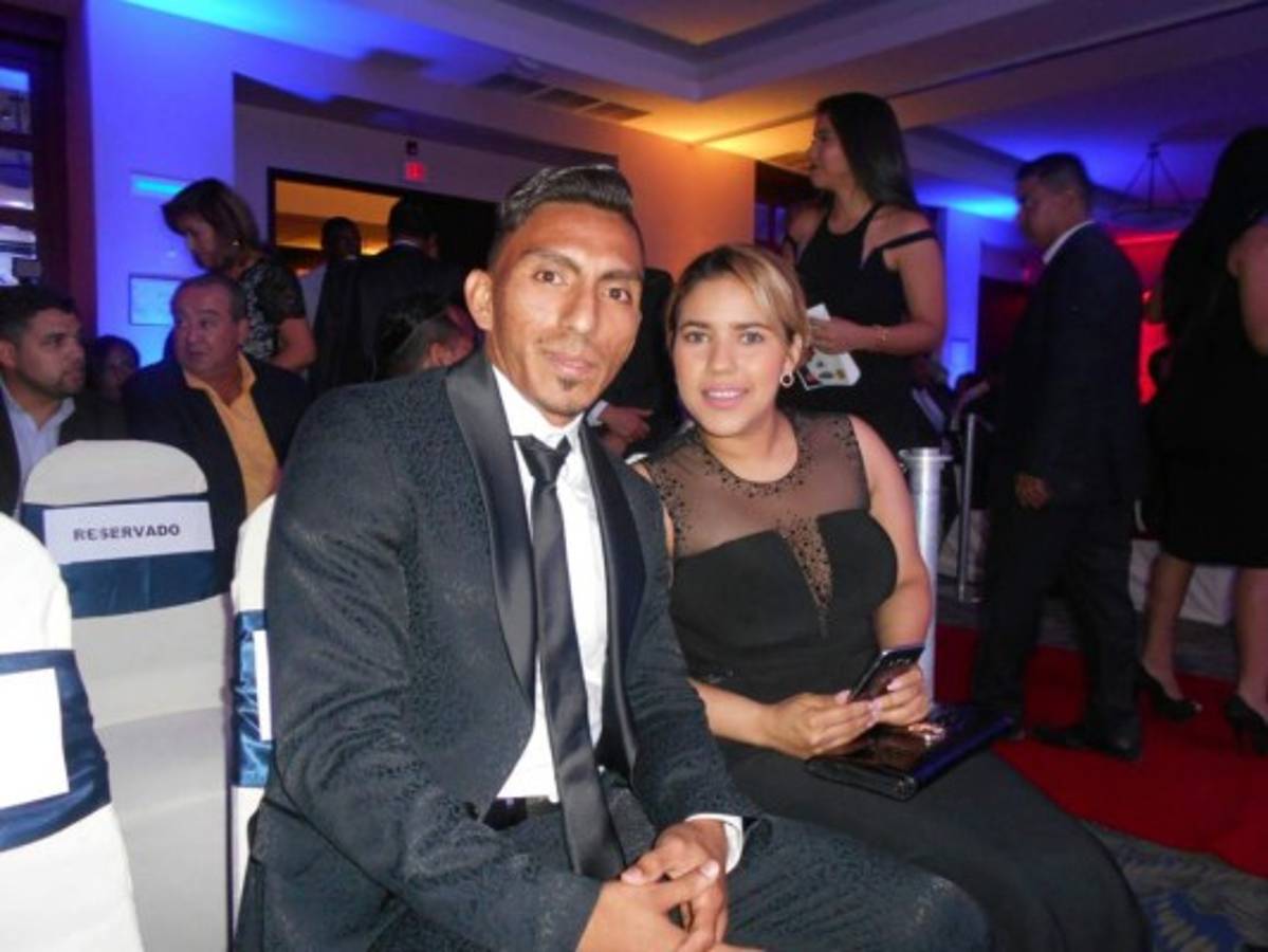 Infartantes: Las sexis parejas de los futbolistas que calientan la final América-Cruz Azul