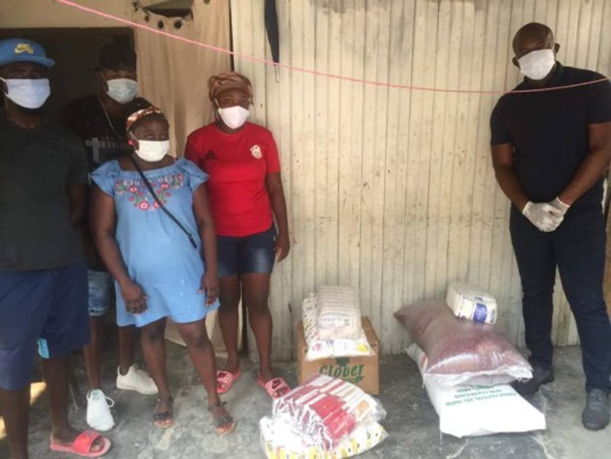 ¡Por tierra y por mar! Osman Chávez reparte alimentos en los pueblos garífunas