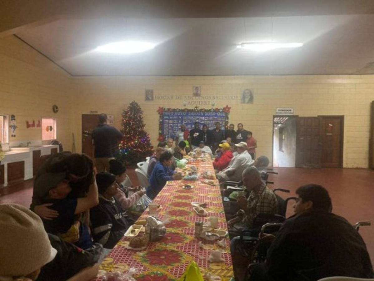 Romell Quioto y su gesto con asilo de ancianos donde está recluido exgloria del Olimpia y Selección de Honduras