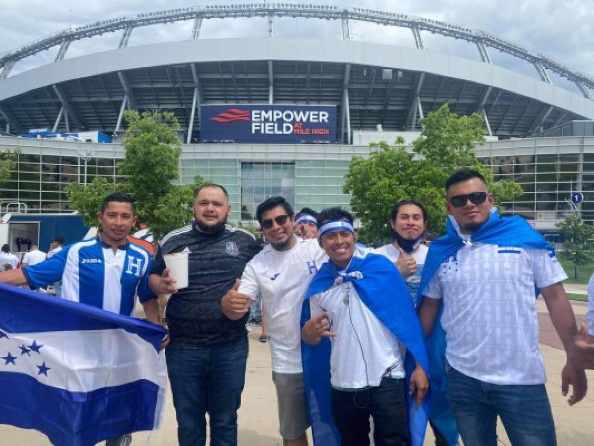 Así se vive el ambiente previo al Honduras-Costa Rica en Denver: Familia de jugador de la H presente