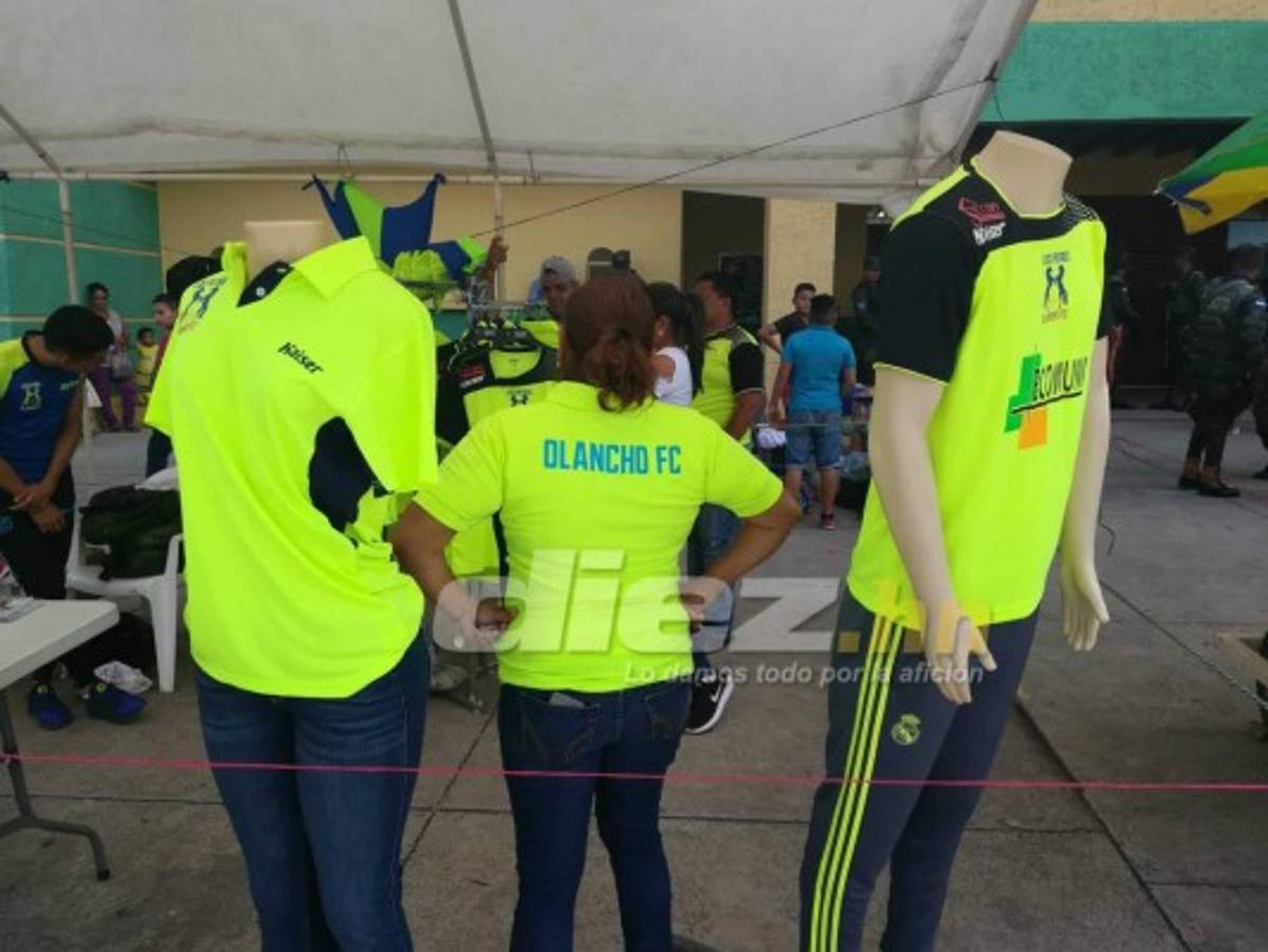 ¡AMBIENTAZO! Espectacular lleno en el Juan Ramón Brevé previo a la Gran Final de Ascenso