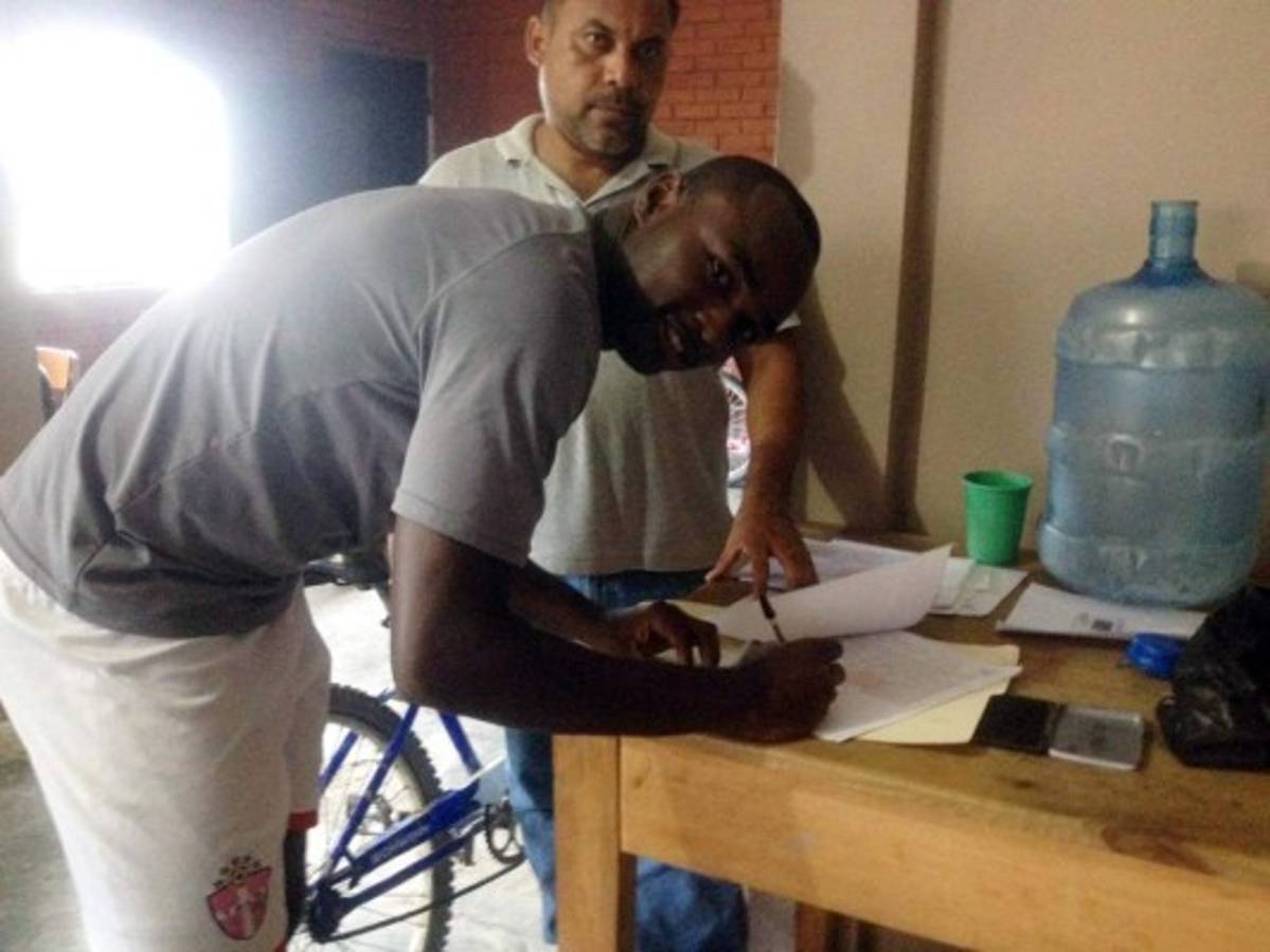 RUMORES/FICHAJES: Llegan extranjeros a club hondureño y hay un nuevo legionario