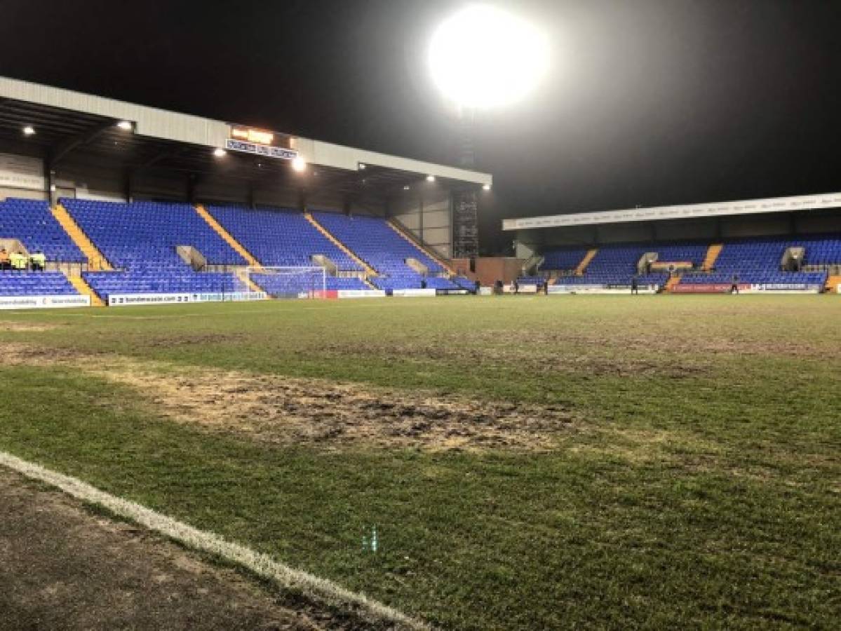 La pésima cancha en la que jugó Manchester United por la FA Cup