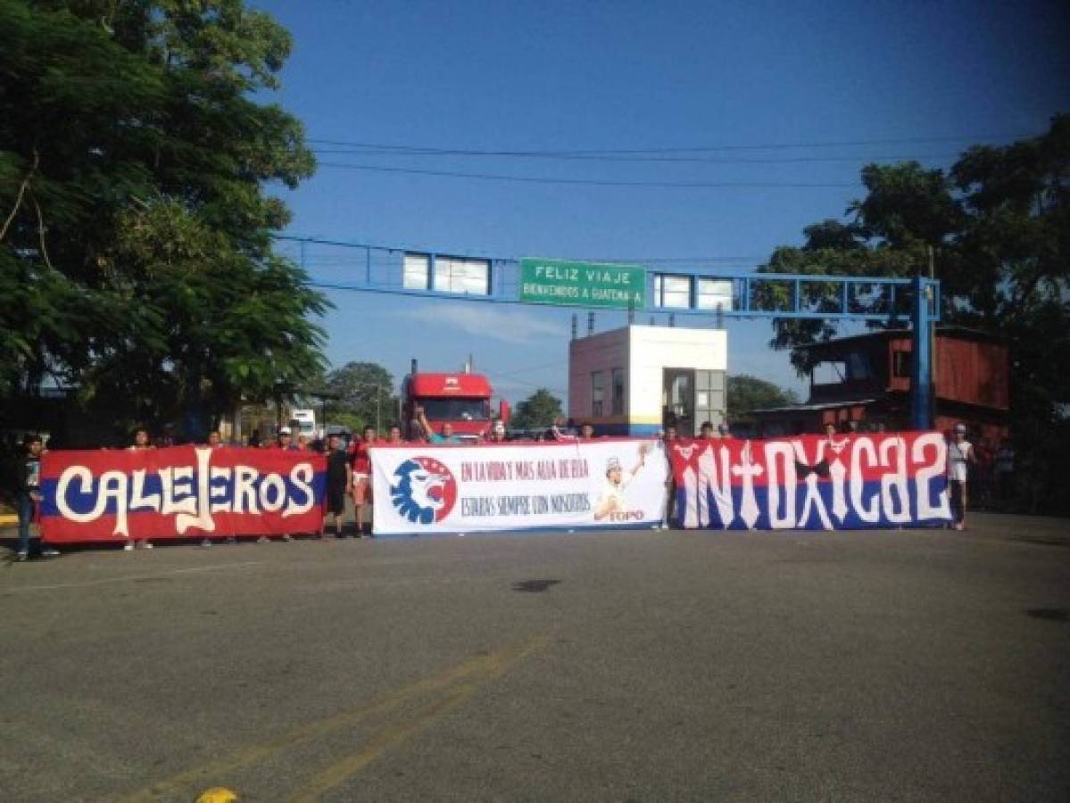 Invasión merengue en Guatemala: La Ultra Fiel se toma la capital chapina para apoyar a Olimpia