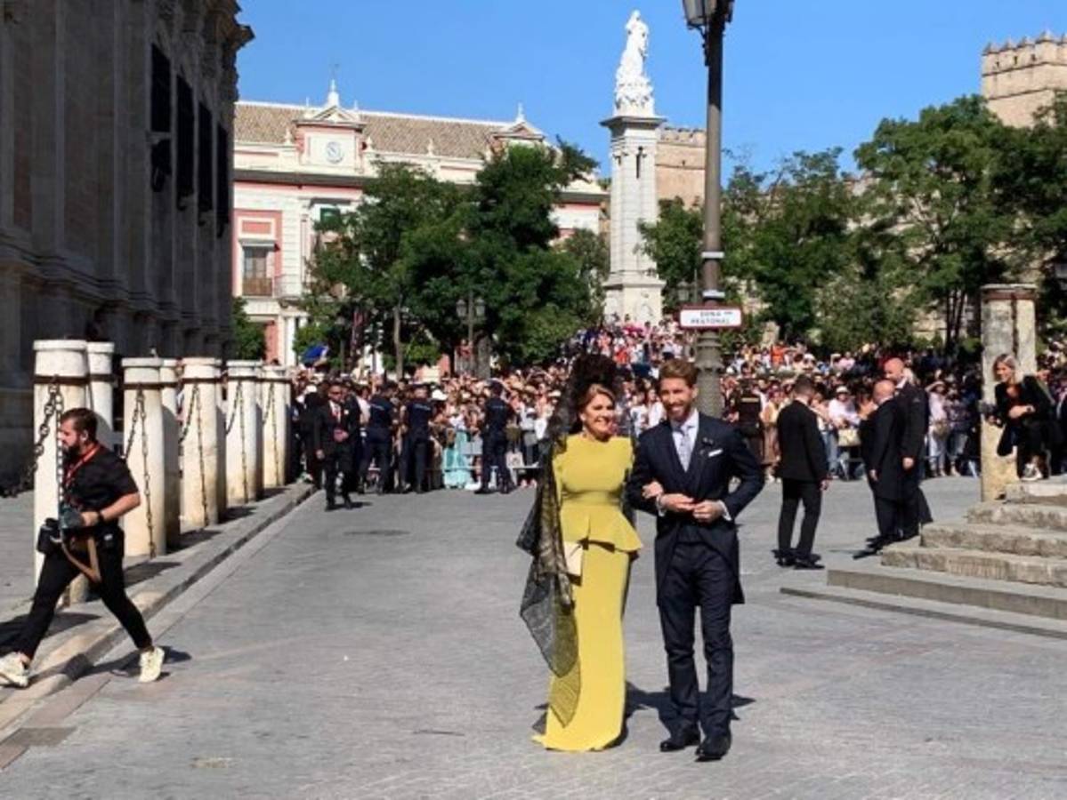 Con invitados de lujo: Las imágenes de la boda de Sergio Ramos y Pilar Rubio