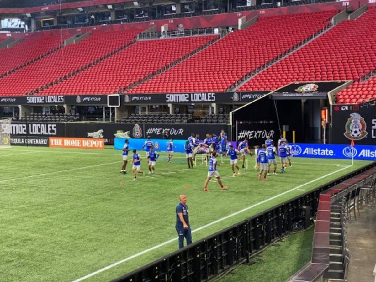 ¡Selfie, masaje y el camerino de la 'H'! Así fue reconocimiento de cancha de Honduras y México en Atlanta