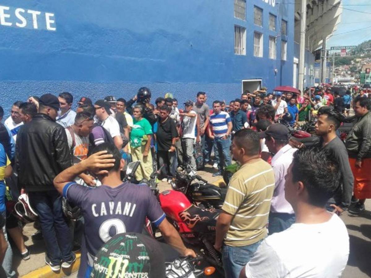 Locura en las taquillas del Nacional por los boletos para ver el juego ante Pachuca