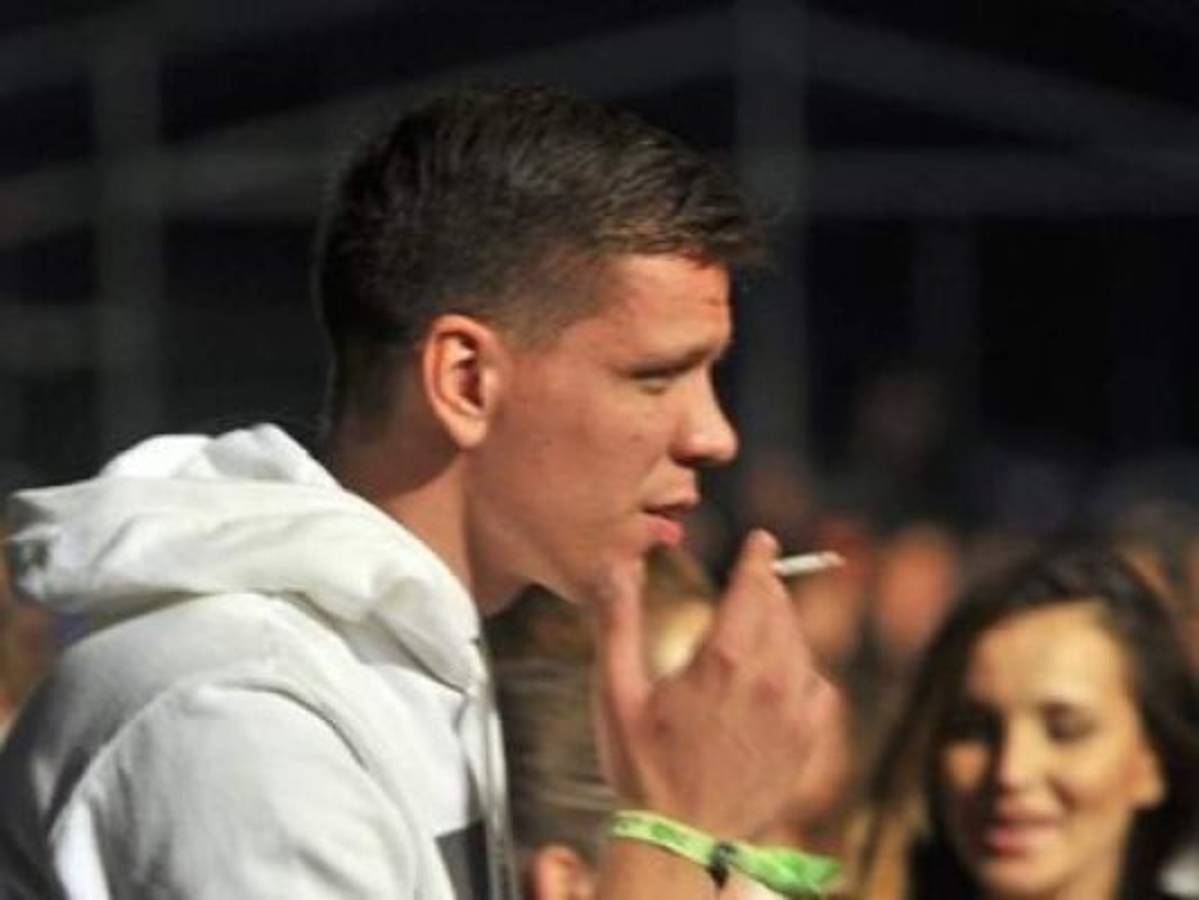 ¡Descuidados! Así han sido capturados estos famosos futbolistas mientras fumaban