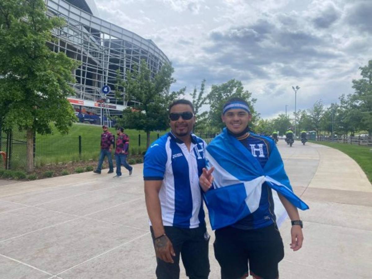Así se vive el ambiente previo al Honduras-Costa Rica en Denver: Familia de jugador de la H presente