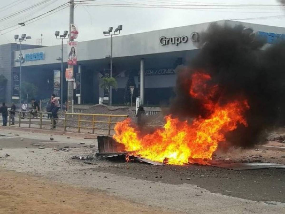 Protestas, saqueos y destrucción: Jueves caótico en Honduras